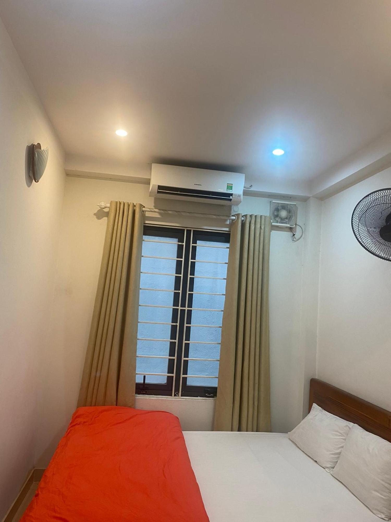Nam Cuong Motel - Phong Don Co Cua So Thoang Mat Khep Kin - Thang May 河内 外观 照片